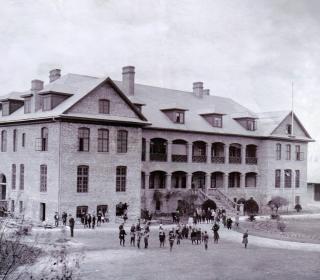A picture of the Canadian School in West China, in the early 1900s.